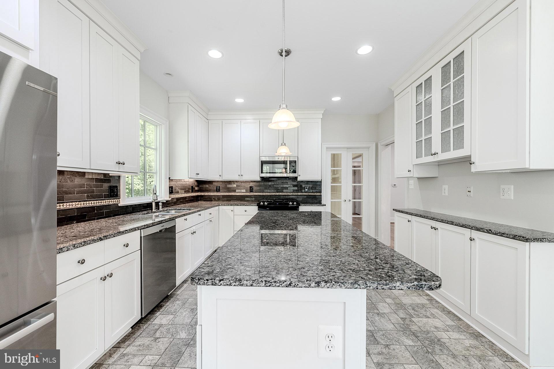 JEFFERSON RUN MANOR - Residential