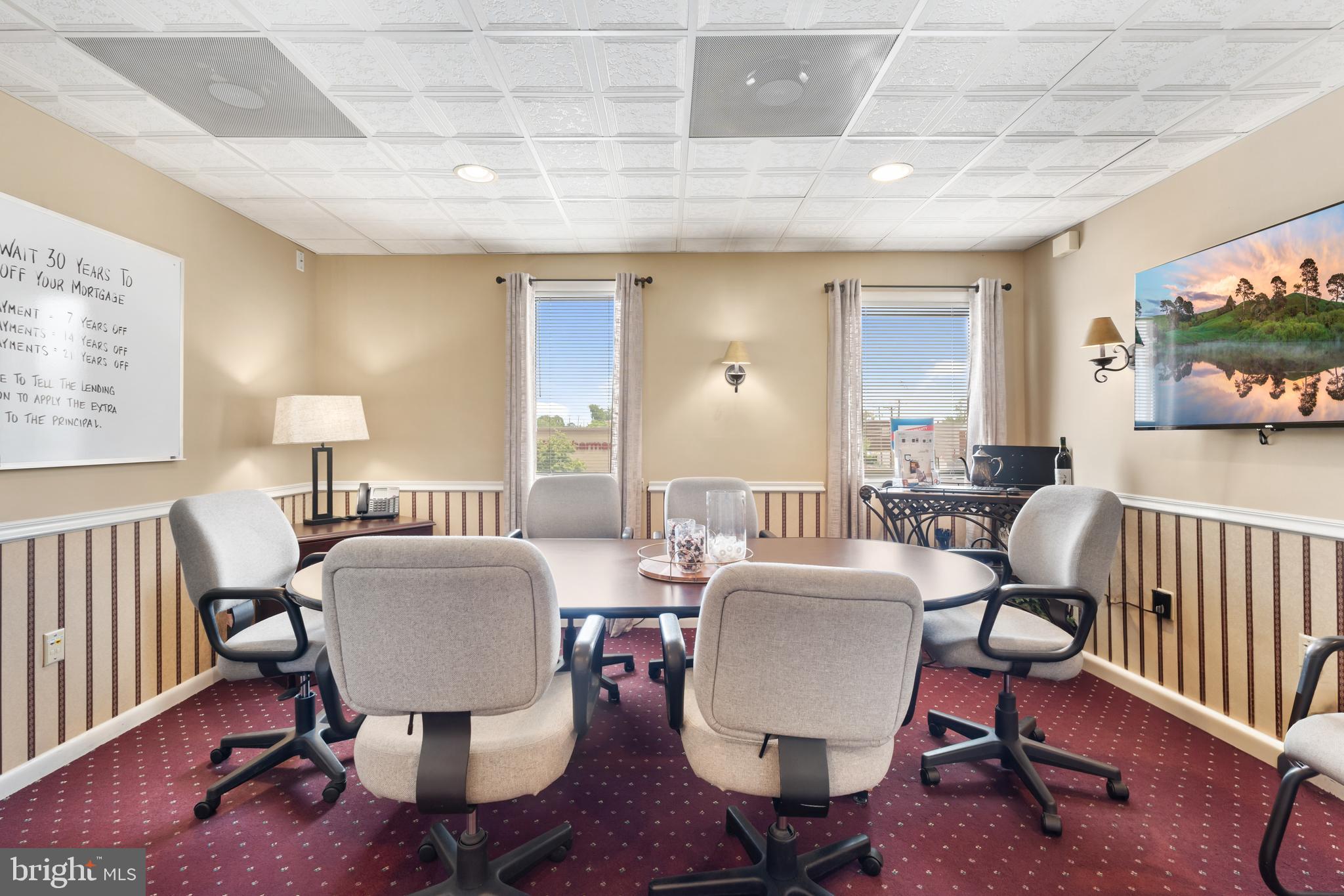 EDDLYNCH - Commercial Lease
