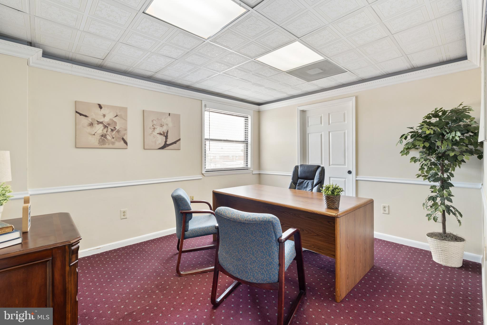 EDDLYNCH - Commercial Lease