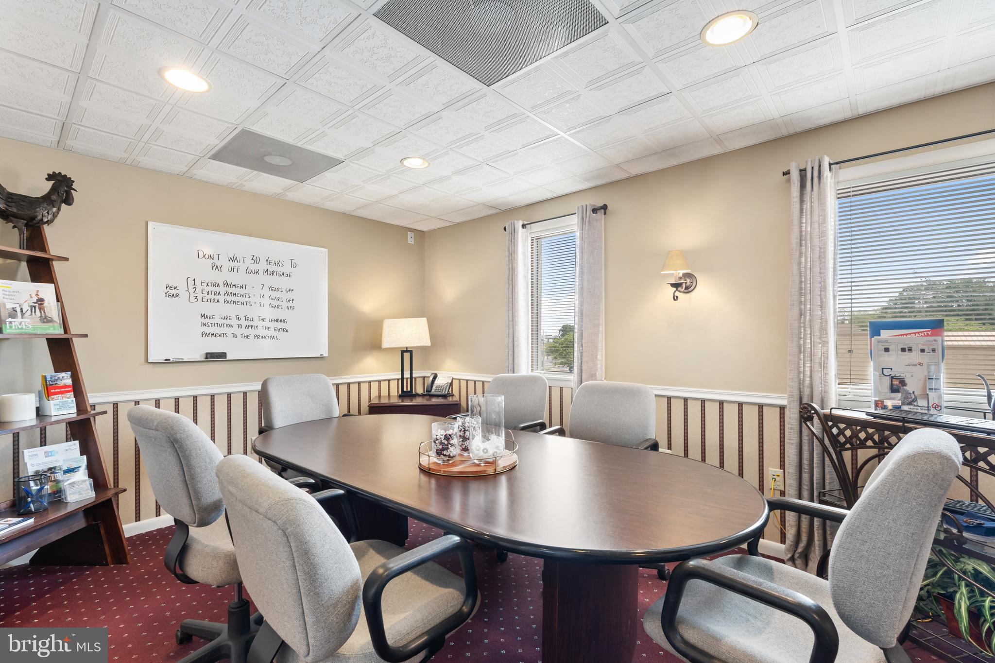 EDDLYNCH - Commercial Lease