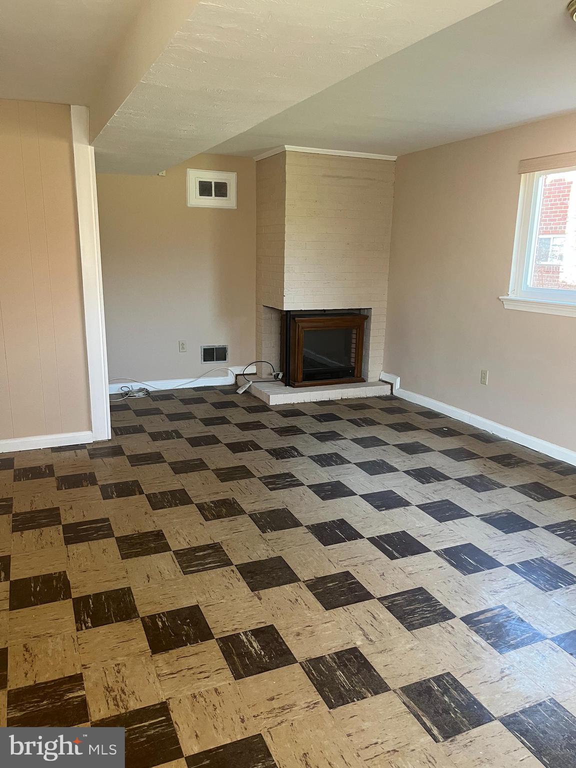 COLLEGE HEIGHTS TERRACE - Residential Lease