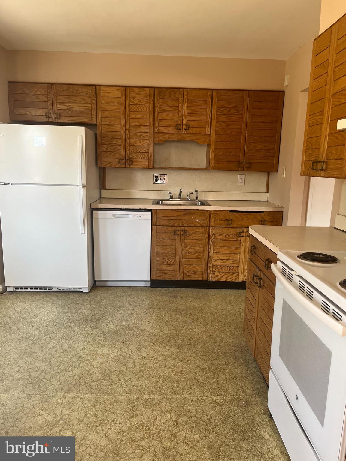 COLLEGE HEIGHTS TERRACE - Residential Lease