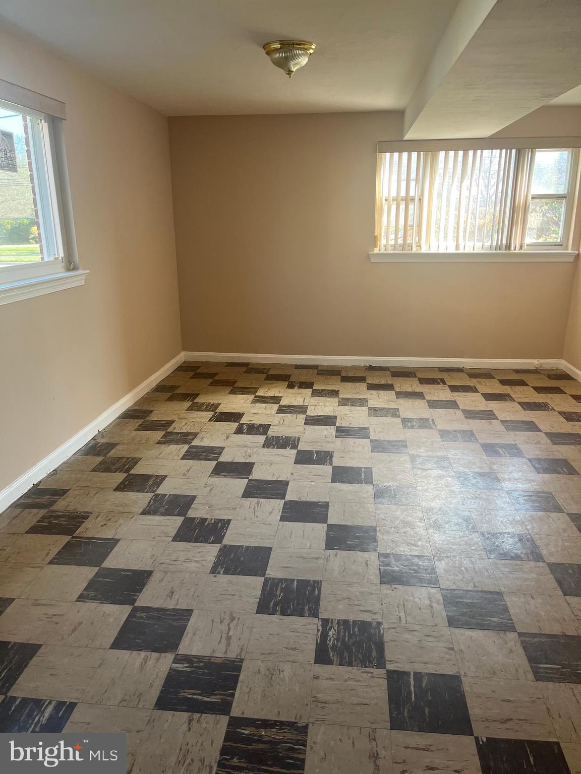 COLLEGE HEIGHTS TERRACE - Residential Lease