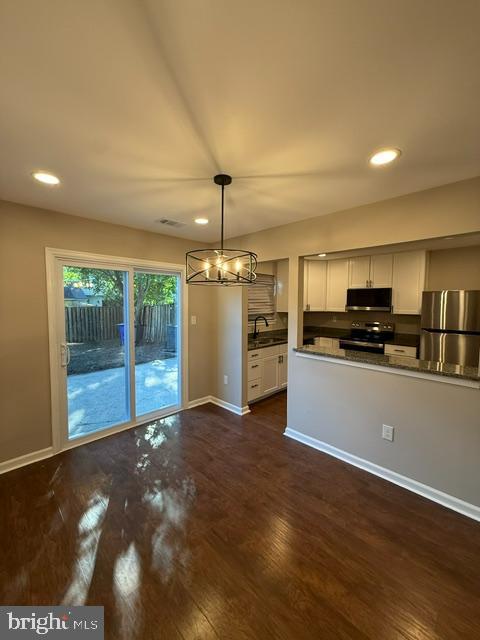 LAKE VILLAGE MANOR - Residential
