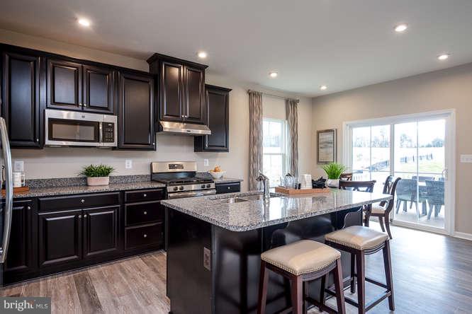 LEE'S PARKE - Residential