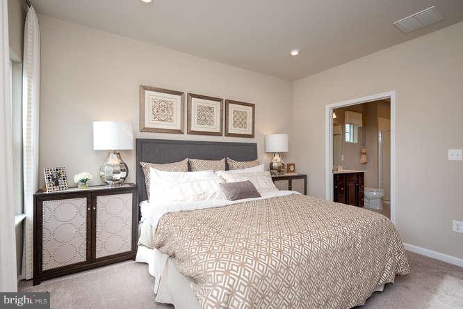 LEE'S PARKE - Residential