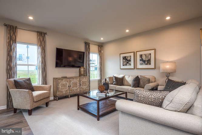 LEE'S PARKE - Residential