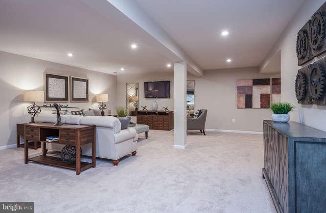 LEE'S PARKE - Residential