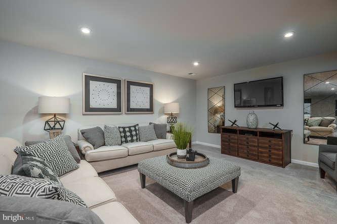 LEE'S PARKE - Residential