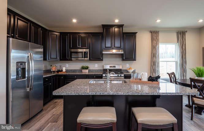 LEE'S PARKE - Residential