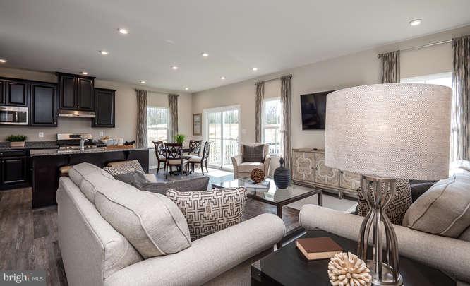 LEE'S PARKE - Residential