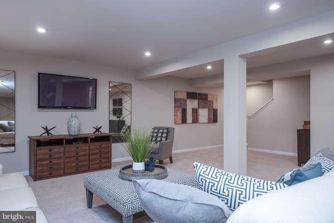 LEE'S PARKE - Residential