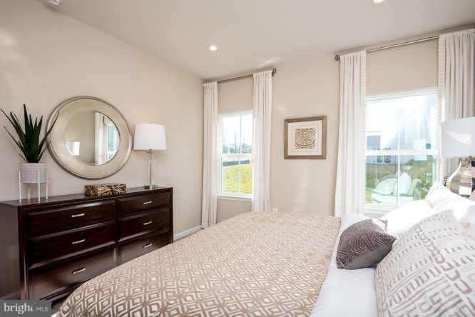 LEE'S PARKE - Residential