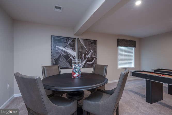 LEE'S PARKE - Residential