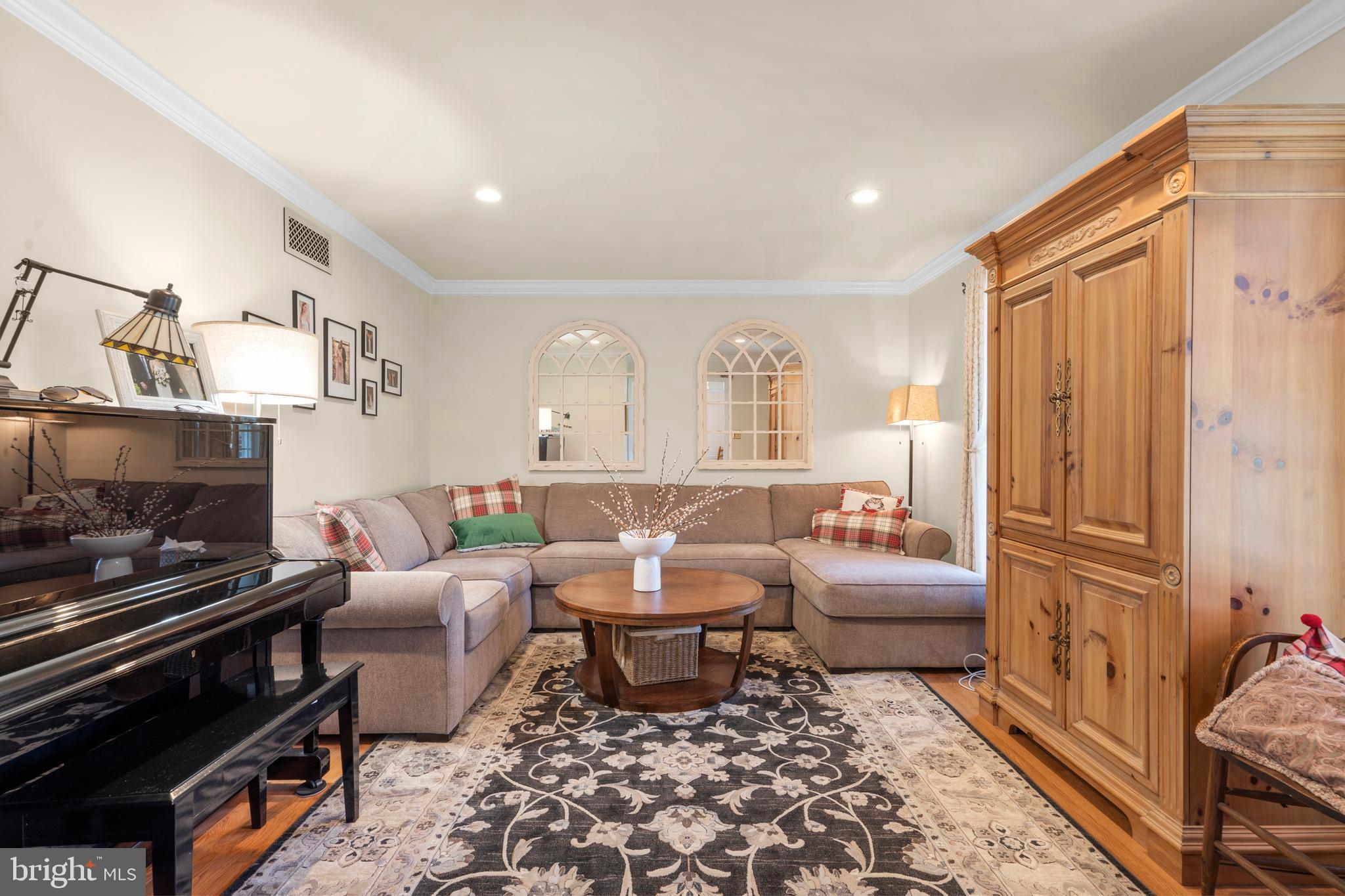 CLOVER CREST - Residential