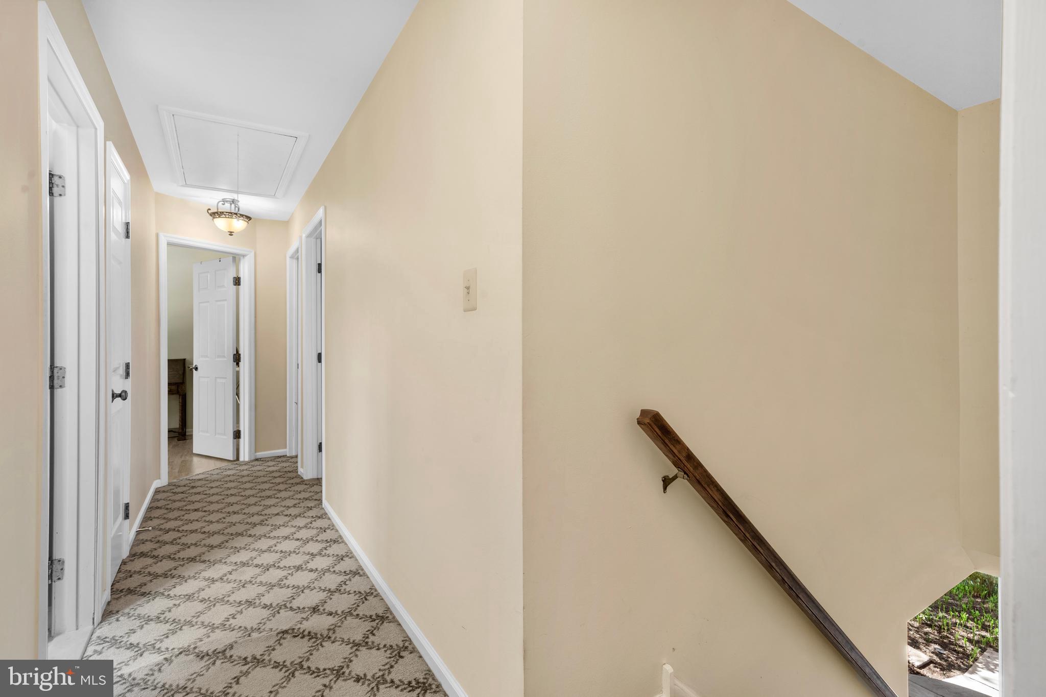 CLOVER CREST - Residential