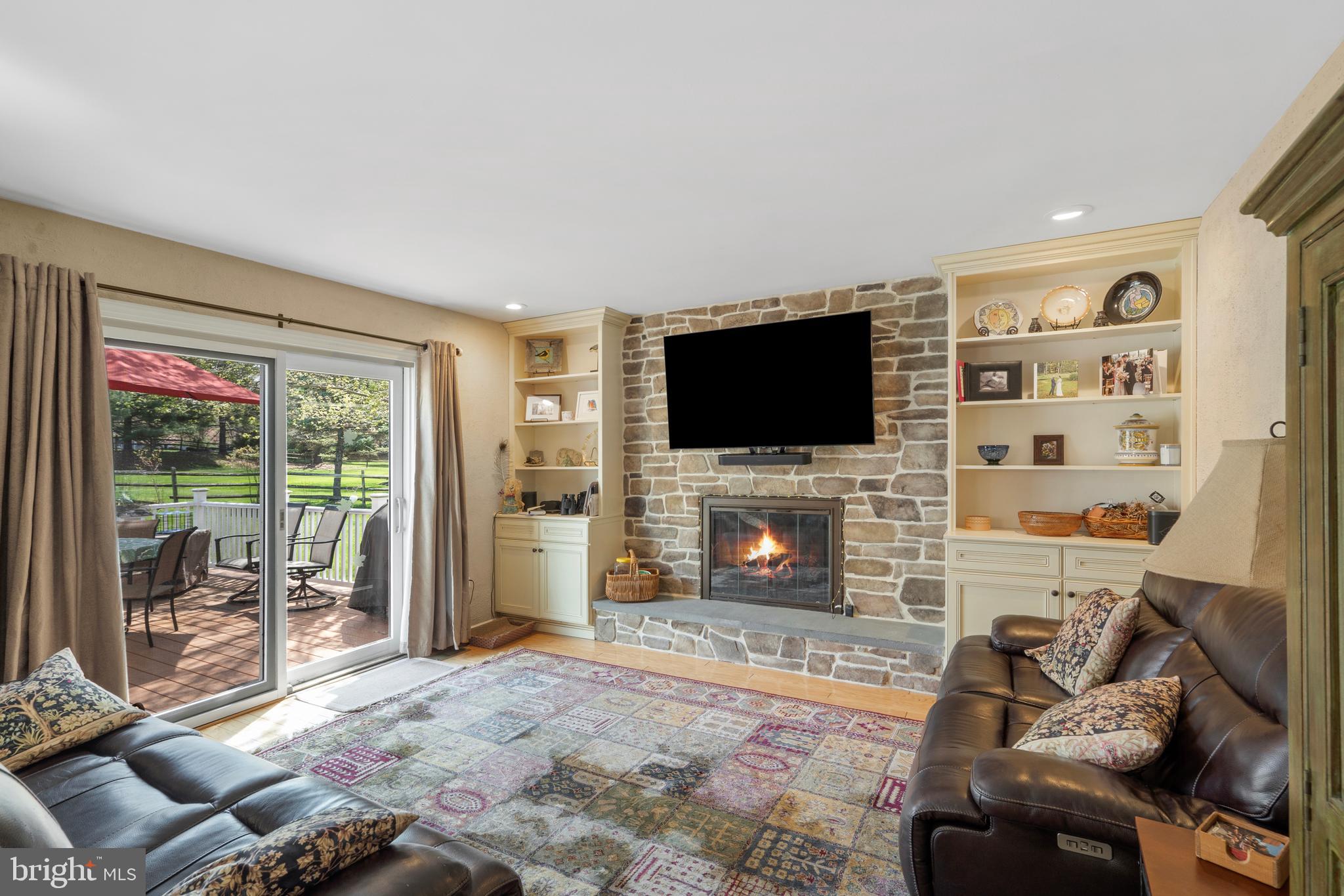 CLOVER CREST - Residential