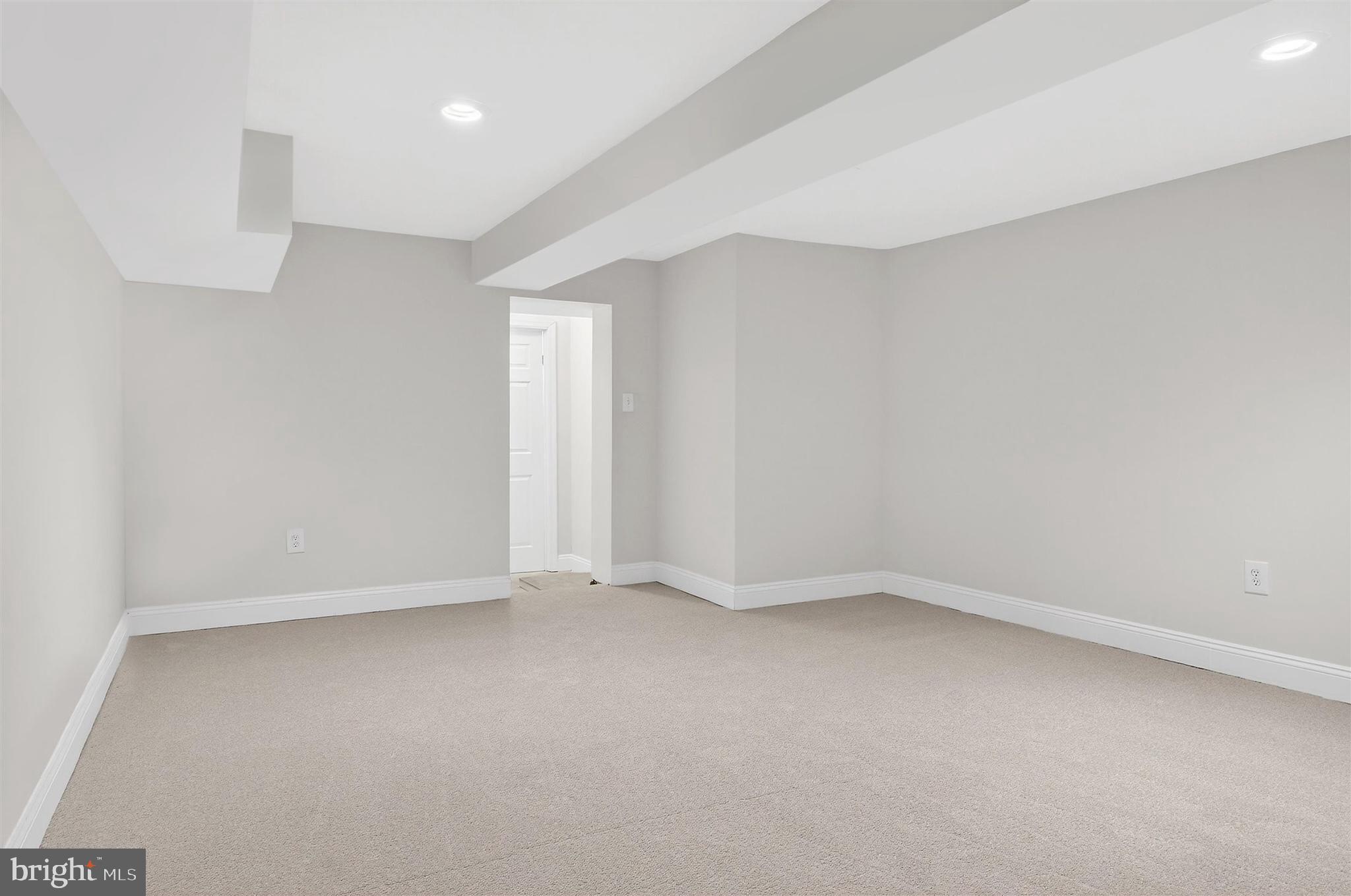 SUMMIT CREEK - Residential