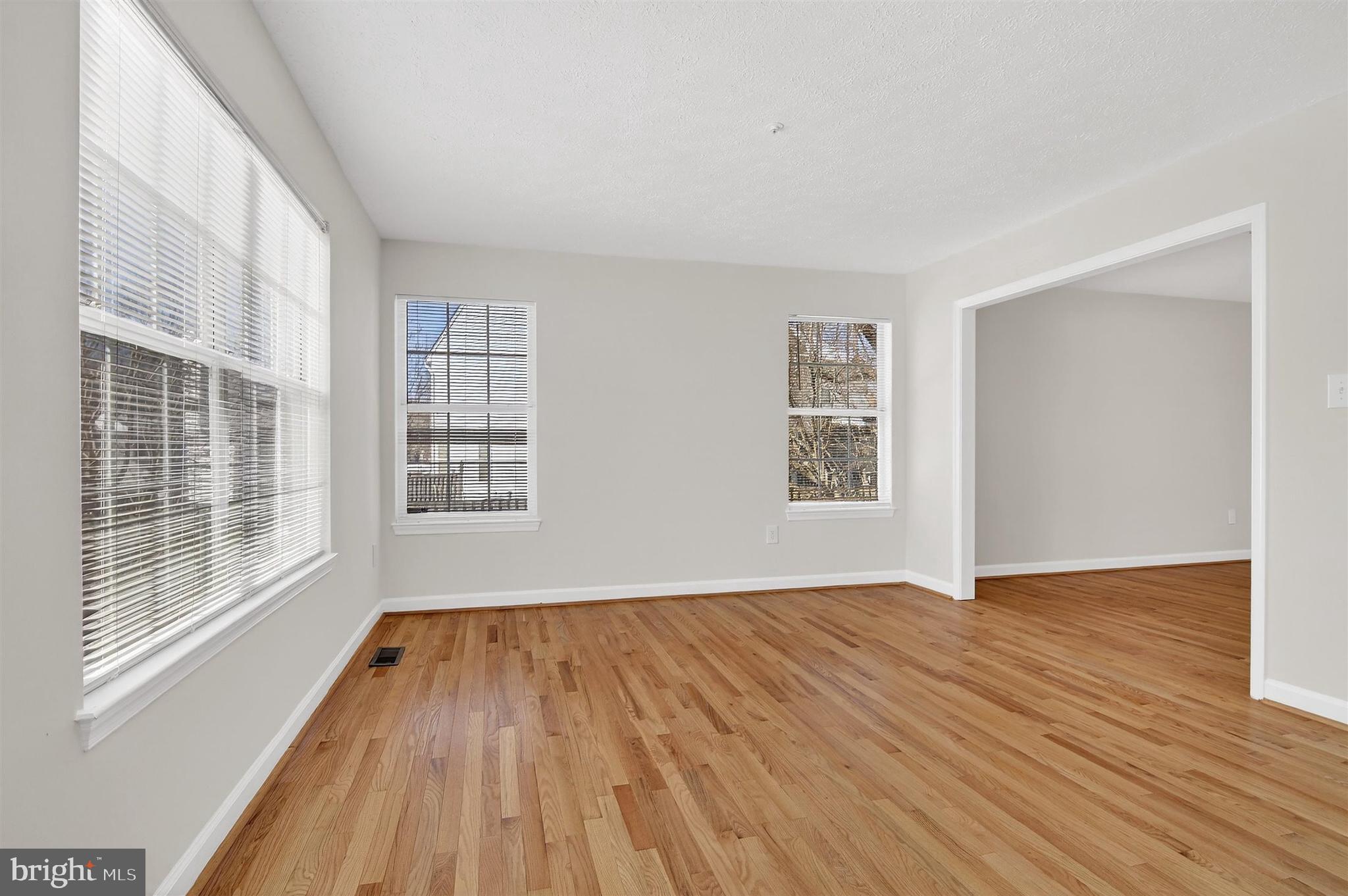 SUMMIT CREEK - Residential