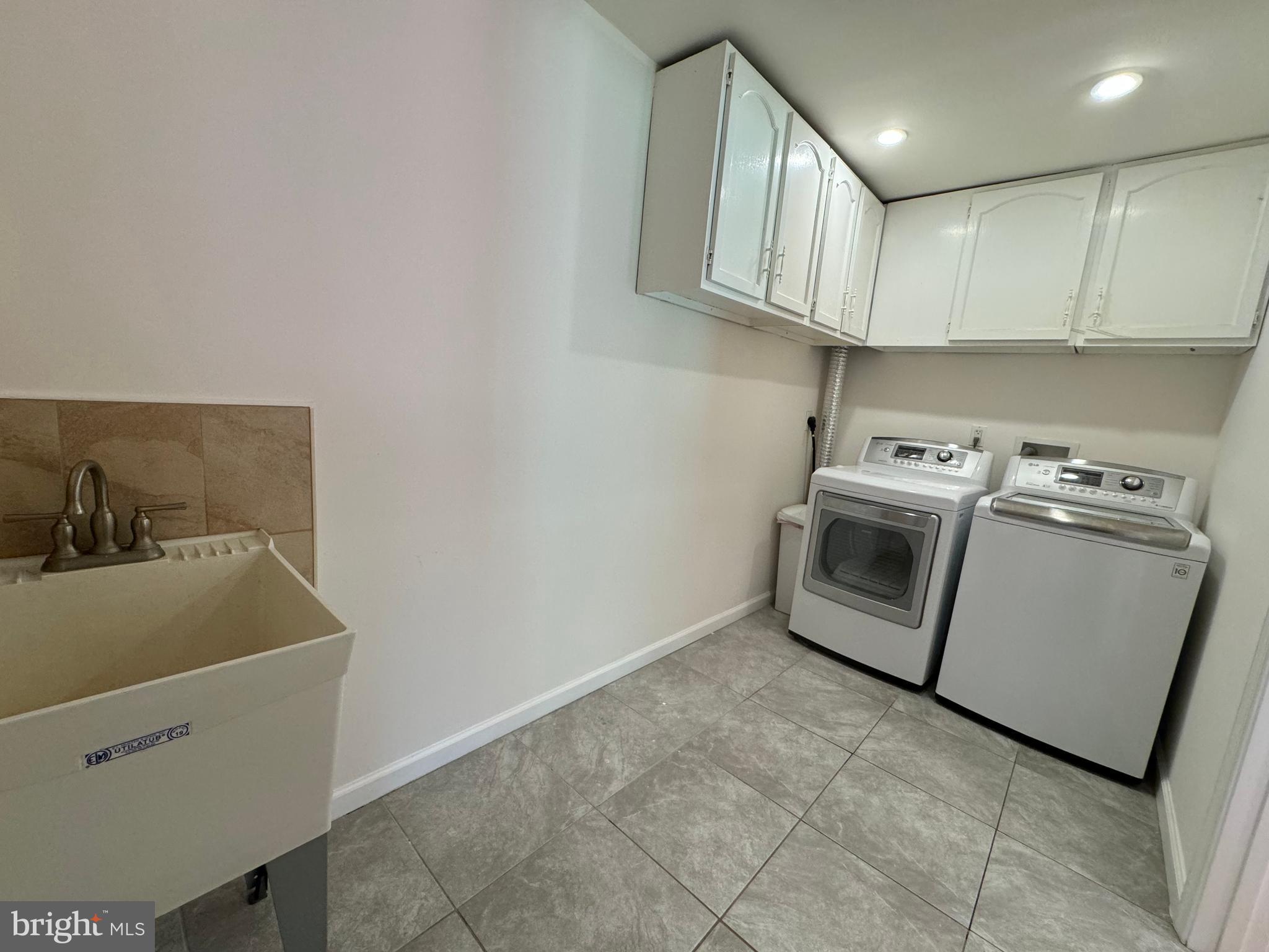 WILLOWBROOK - Residential