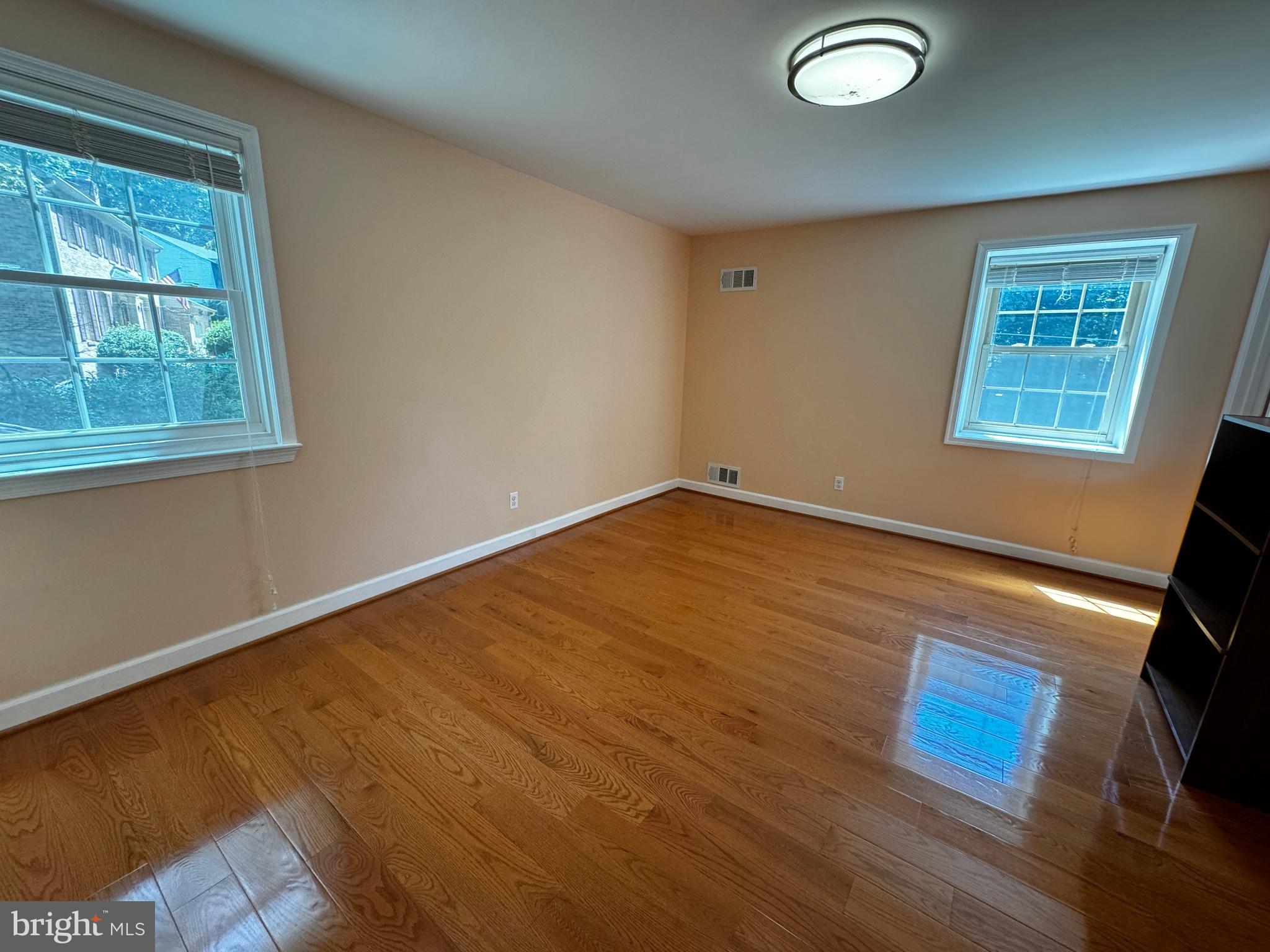 WILLOWBROOK - Residential