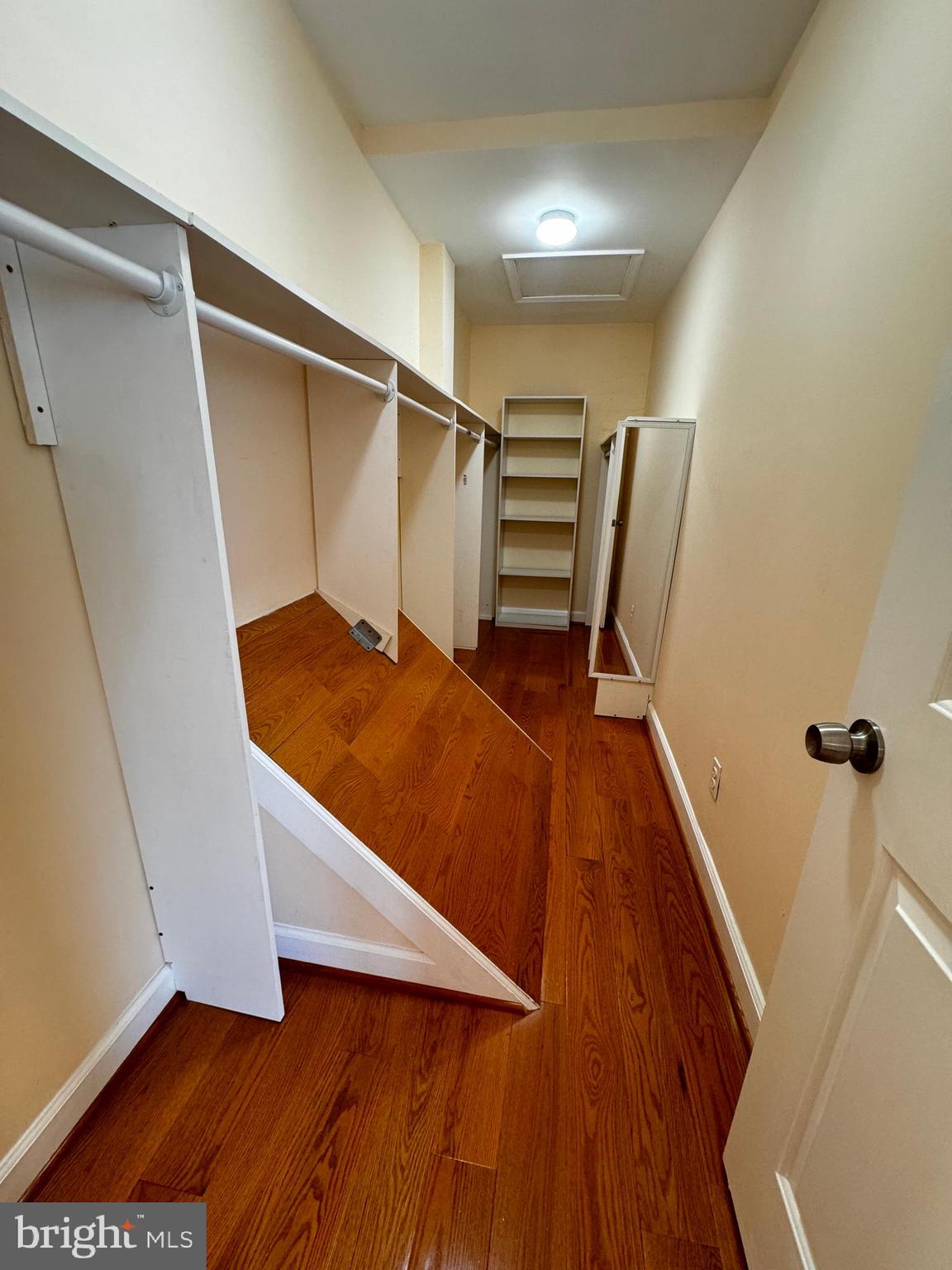 WILLOWBROOK - Residential