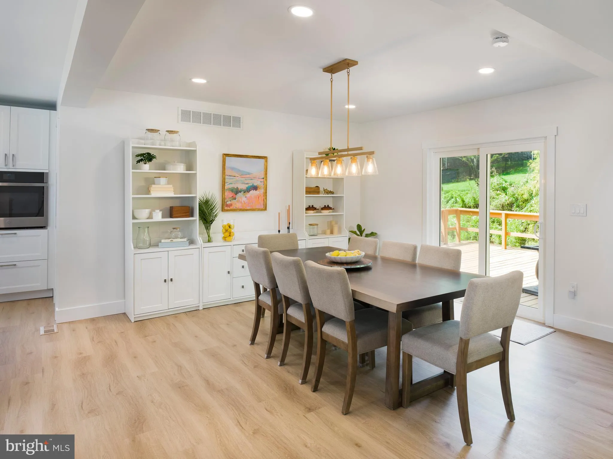 Villanova, Pennsylvania 19085, United States, 4 Bedrooms Bedrooms, ,4 BathroomsBathrooms,Residential,Active,187872