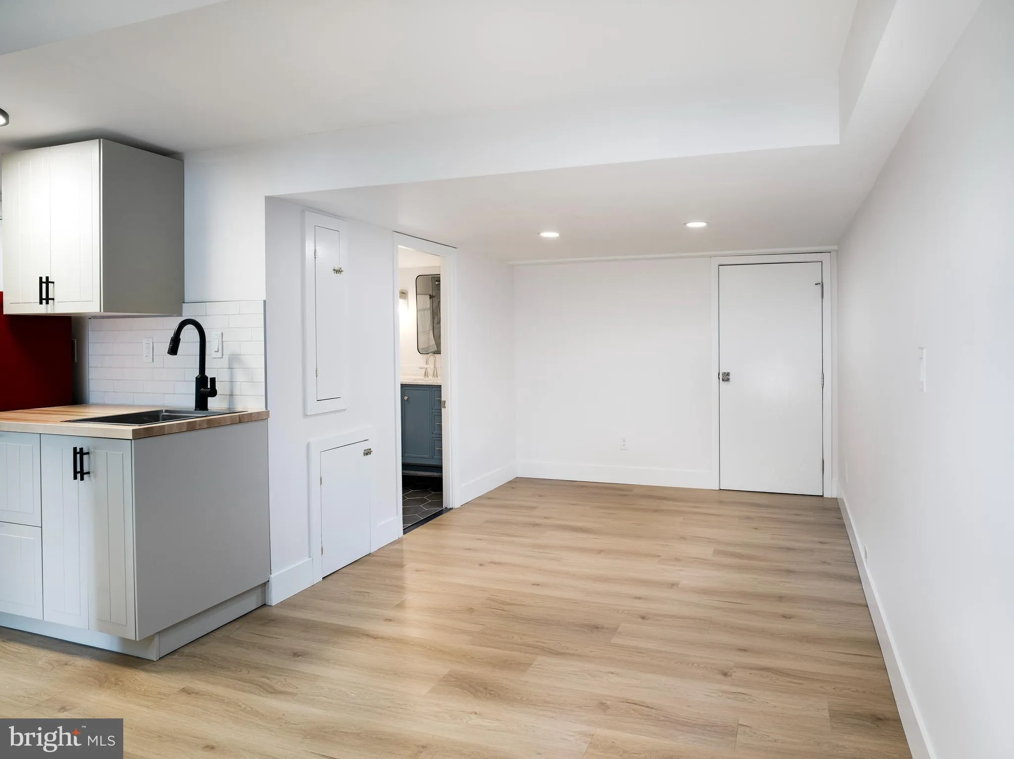 Villanova, Pennsylvania 19085, United States, 4 Bedrooms Bedrooms, ,4 BathroomsBathrooms,Residential,Active,187872