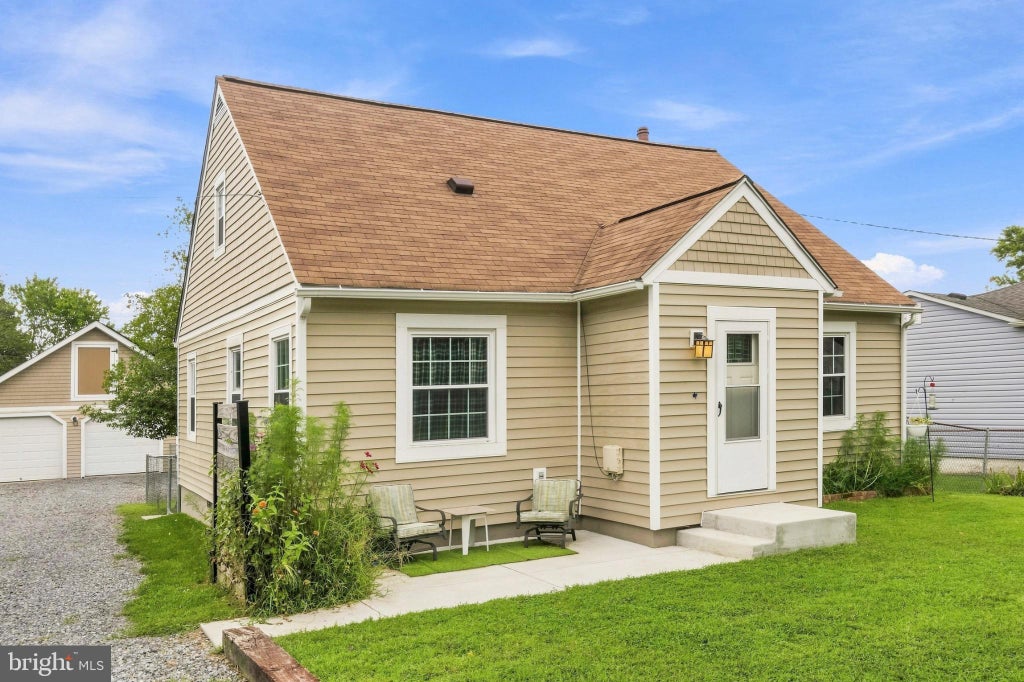 Photo of 48 Ringgold Road, FREDERICKSBURG, VA 22405 (MLS # VAST2052816)