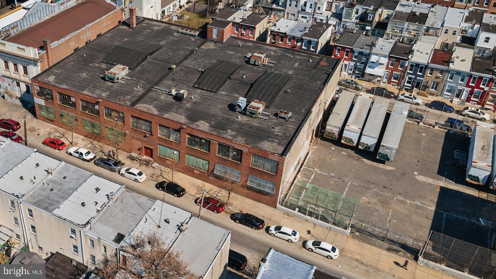 EAST KENSINGTON - Commercial Sale