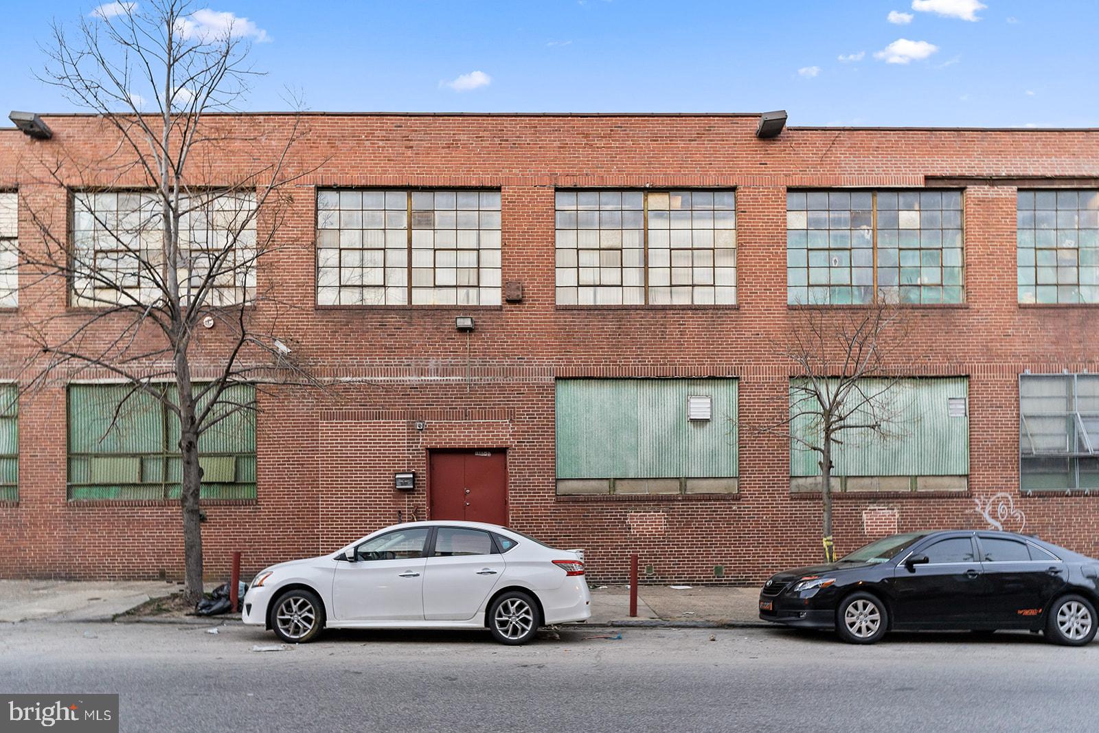 1807 E HUNTINGDON STREET 27