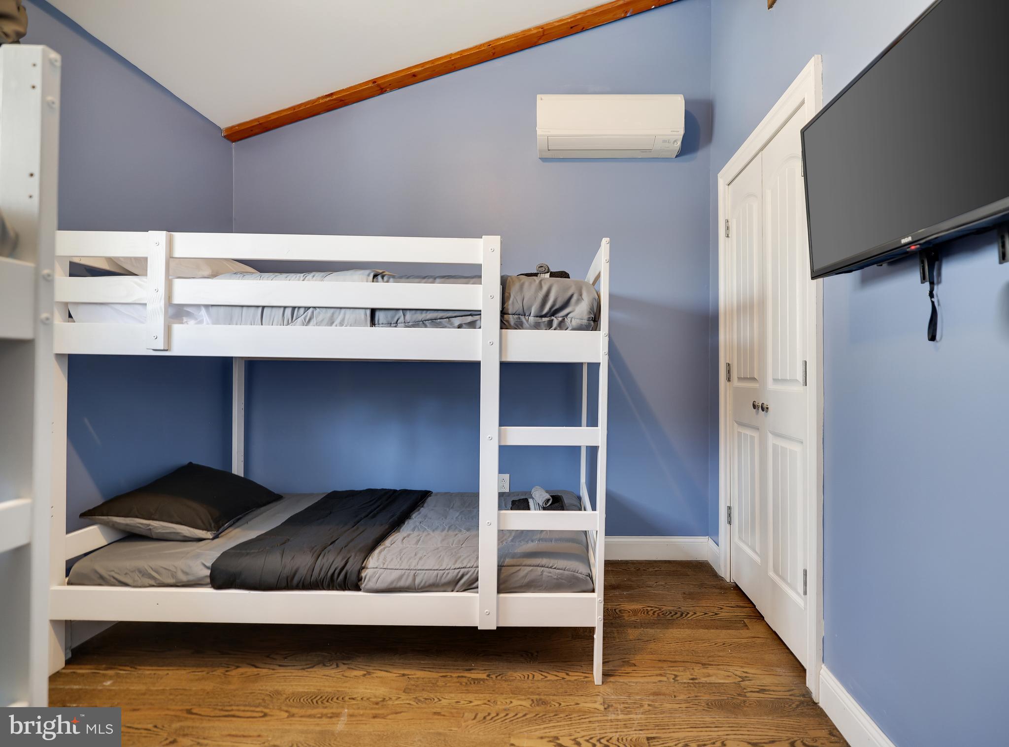 SAW CREEK ESTATES - Residential