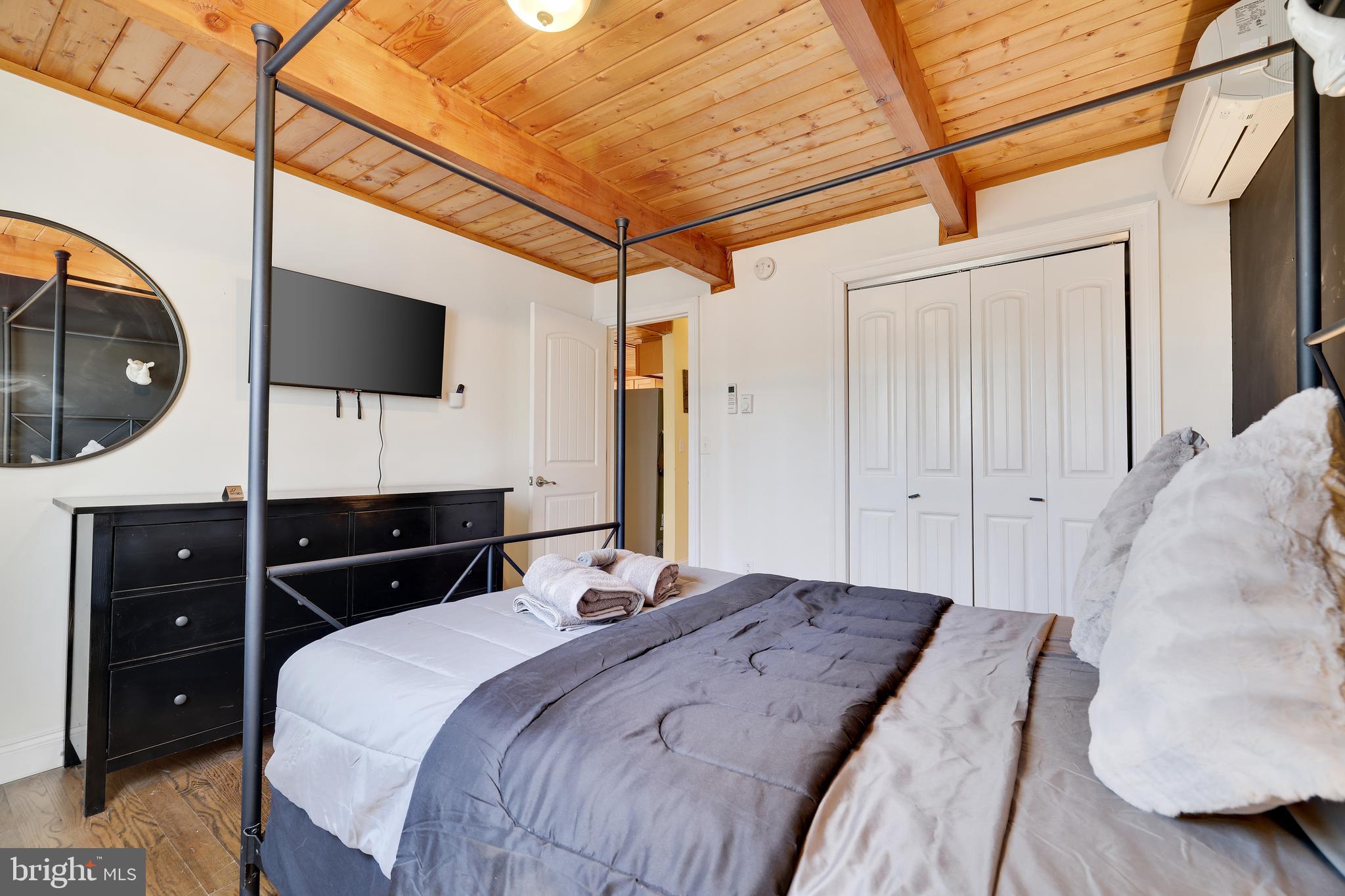 SAW CREEK ESTATES - Residential