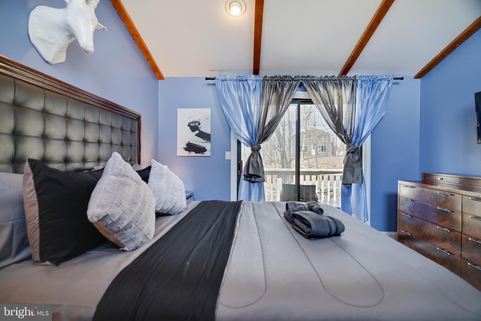 SAW CREEK ESTATES - Residential