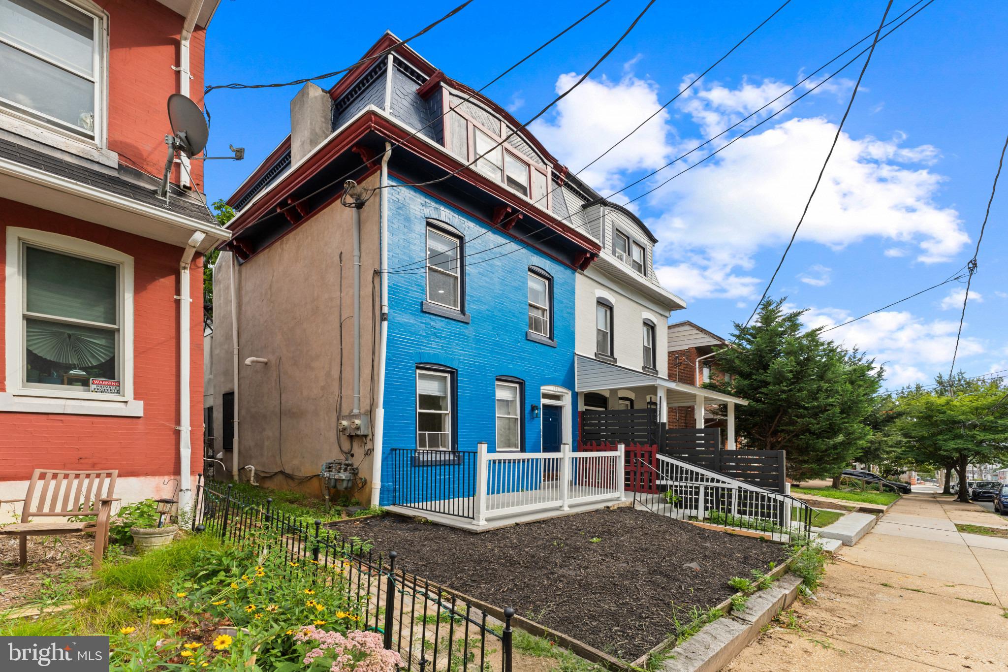 618 N VAN BUREN STREET