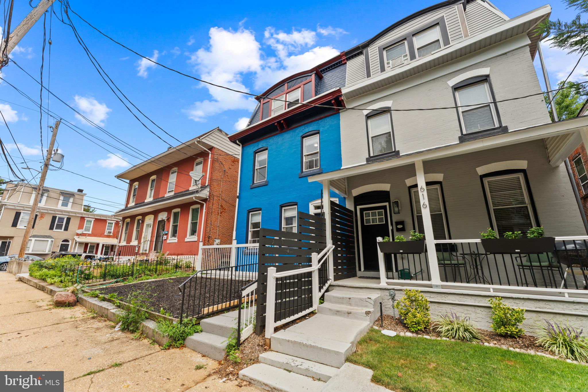 618 N VAN BUREN STREET