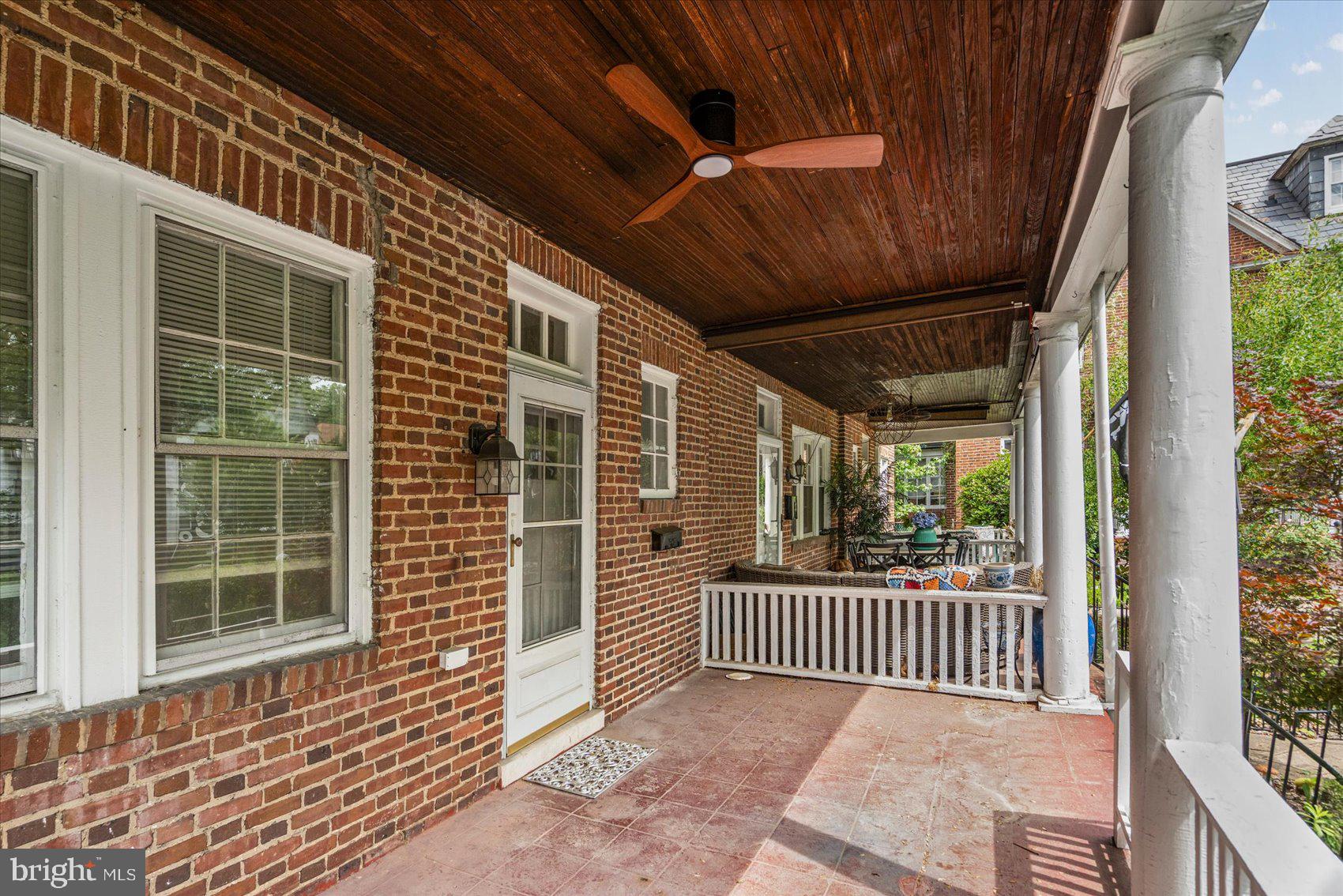 7 YORK COURT
