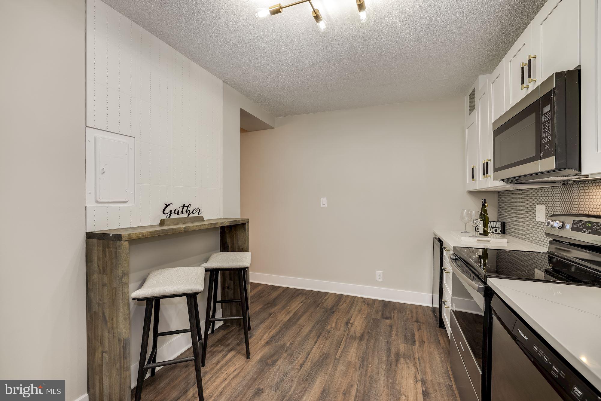 ROTONDA - Residential Lease