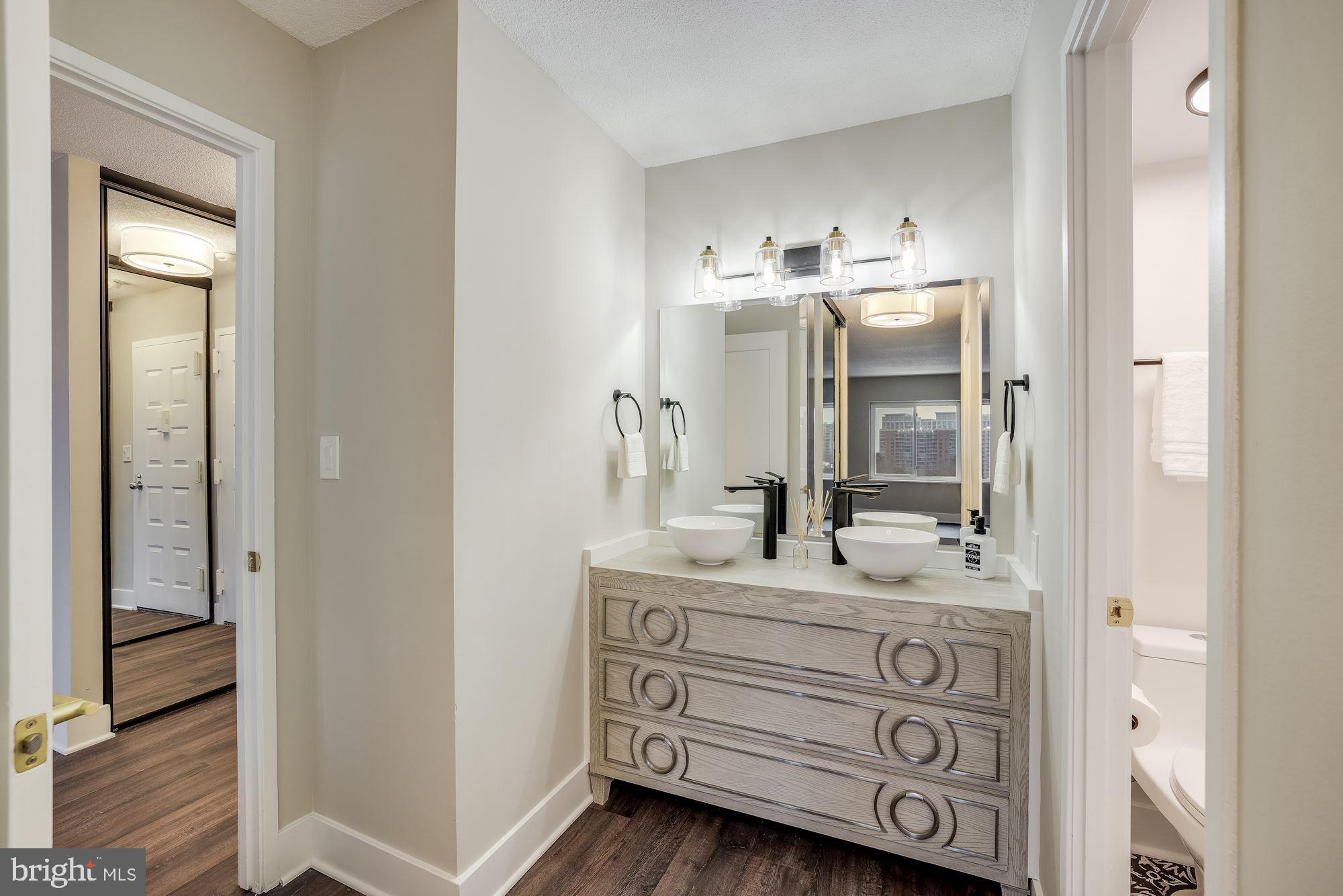 ROTONDA - Residential Lease