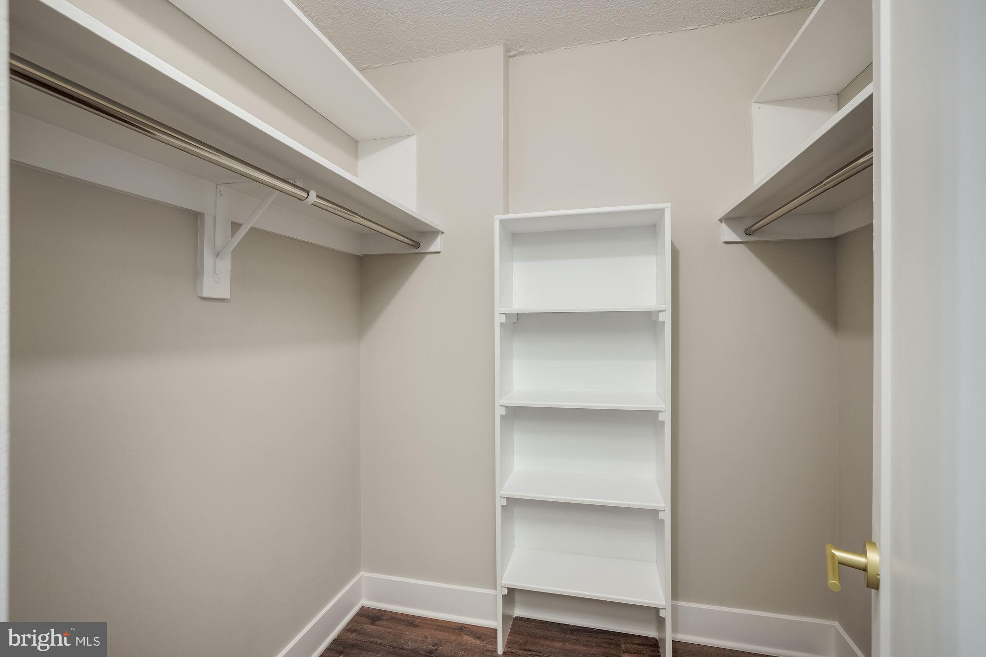 ROTONDA - Residential Lease