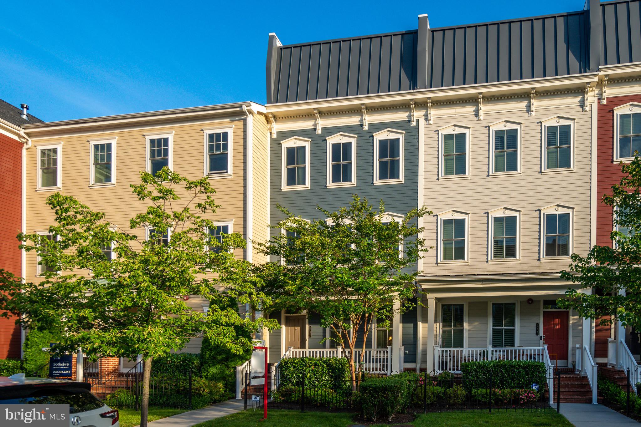 POTOMAC  YARDS - Residential Lease