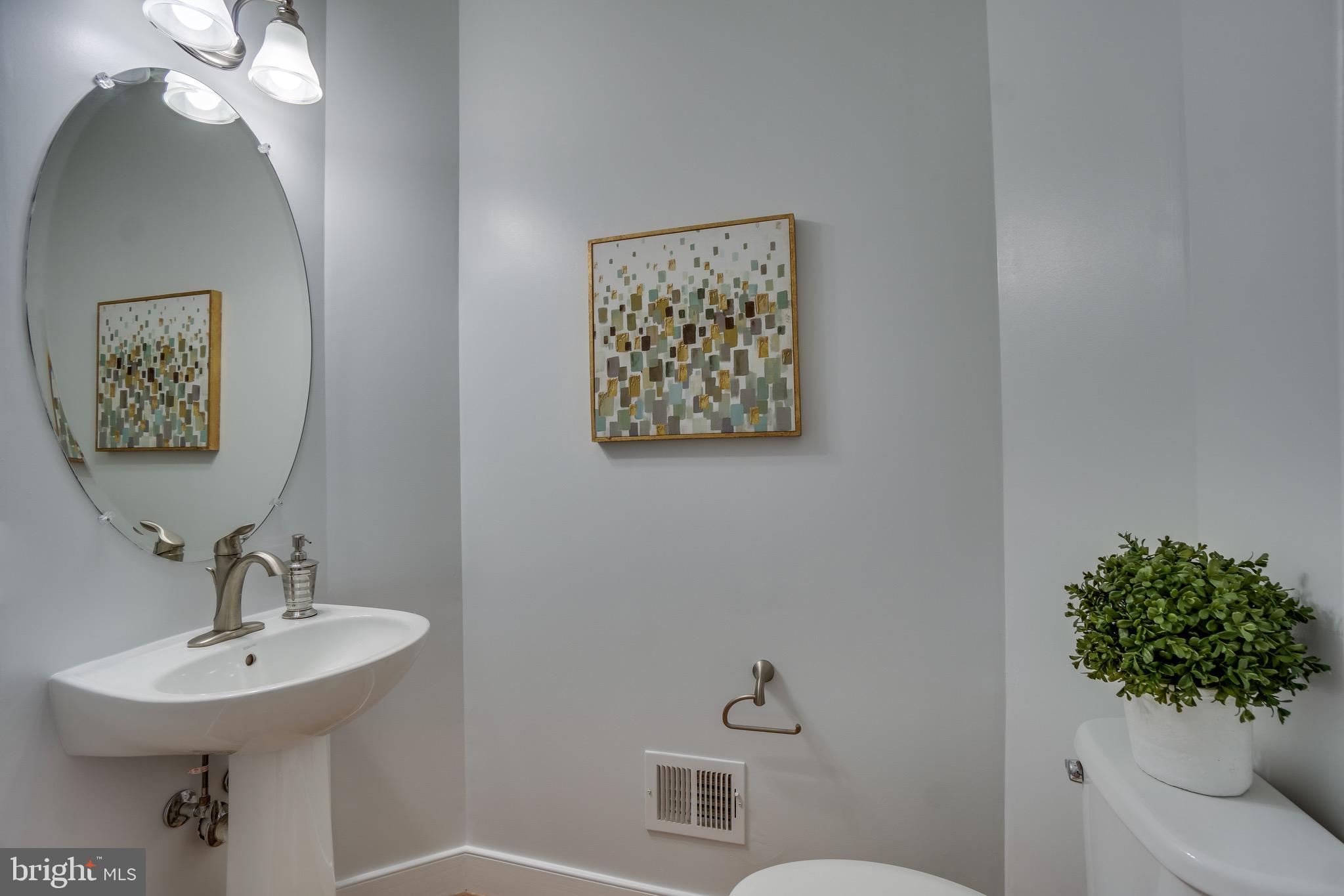 POTOMAC  YARDS - Residential Lease