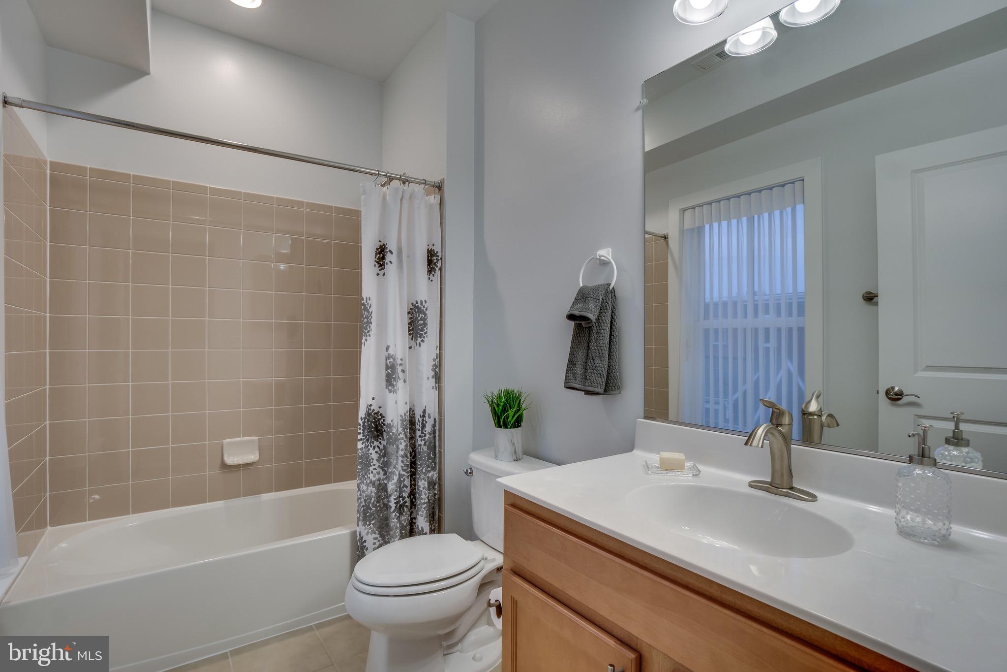 POTOMAC  YARDS - Residential Lease