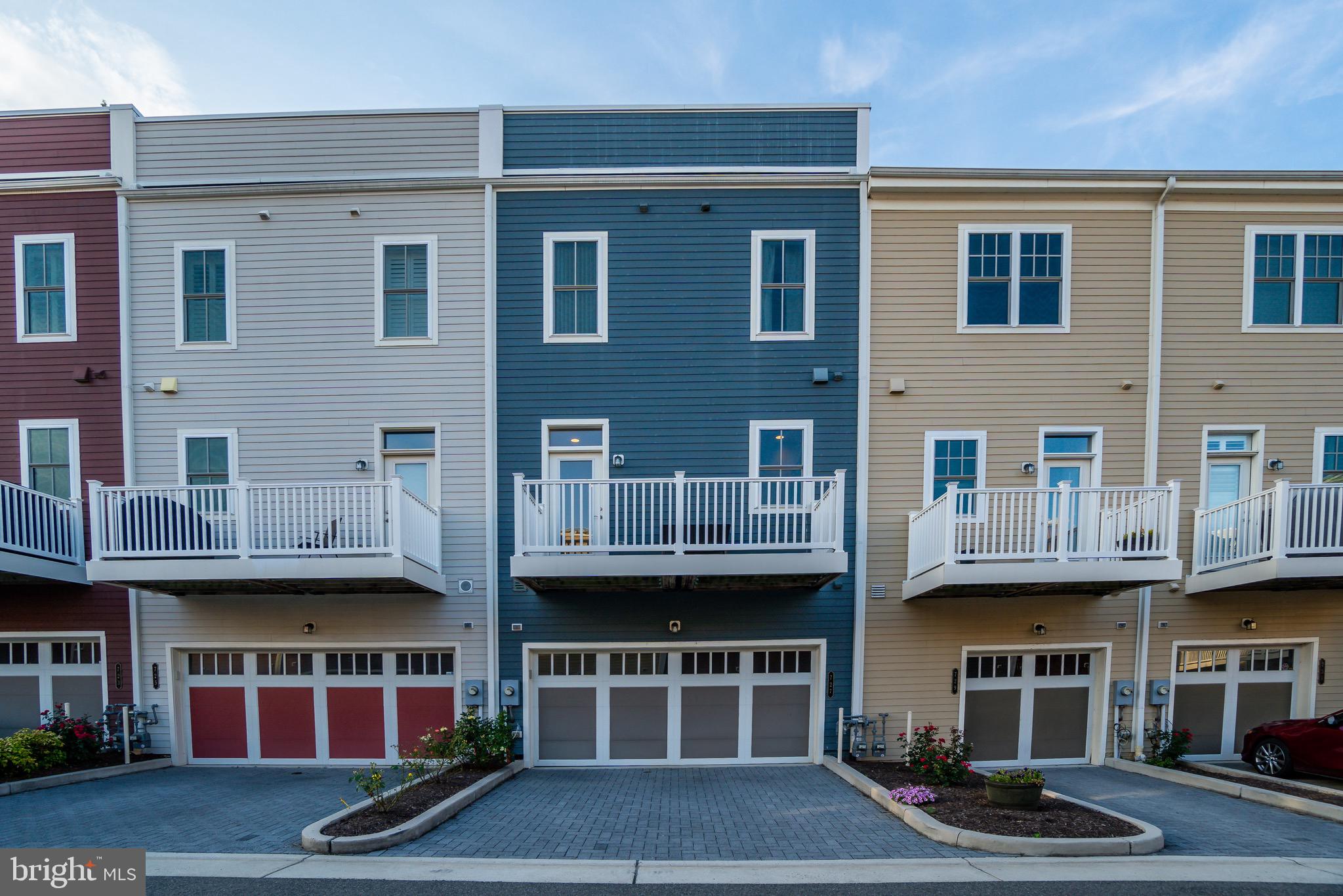 POTOMAC  YARDS - Residential Lease