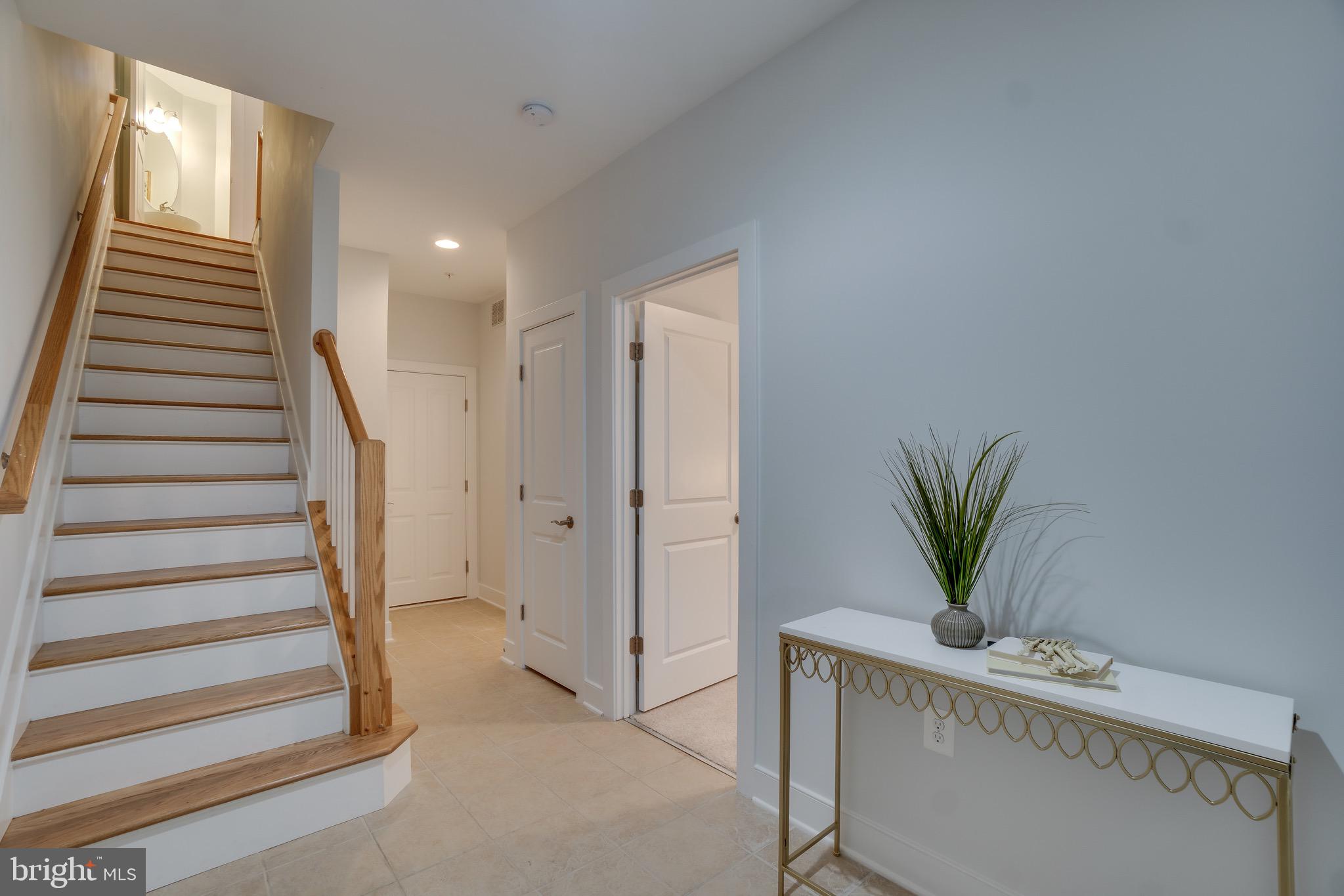 POTOMAC  YARDS - Residential Lease