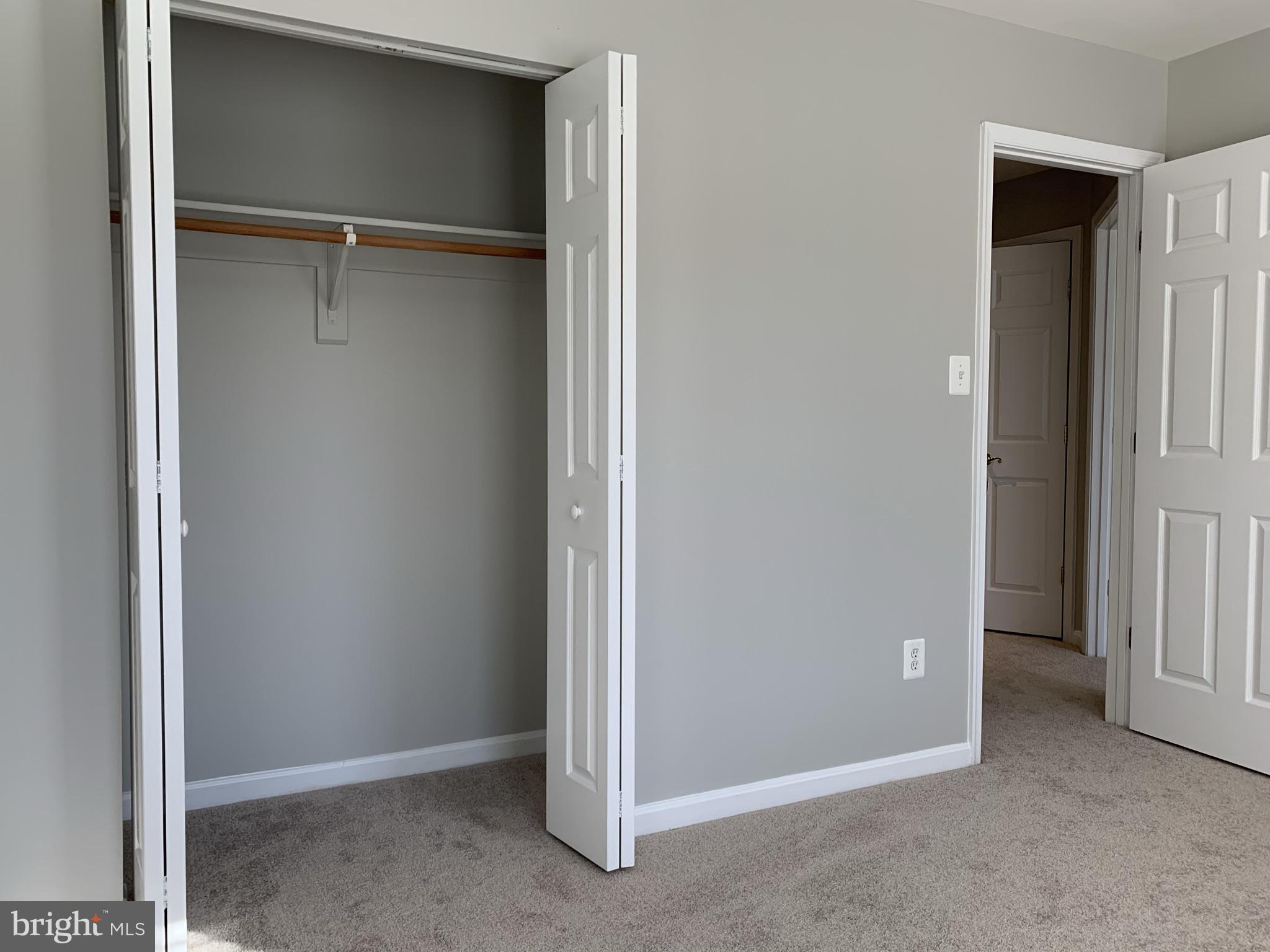 GOVERNORS GROVE - Residential Lease