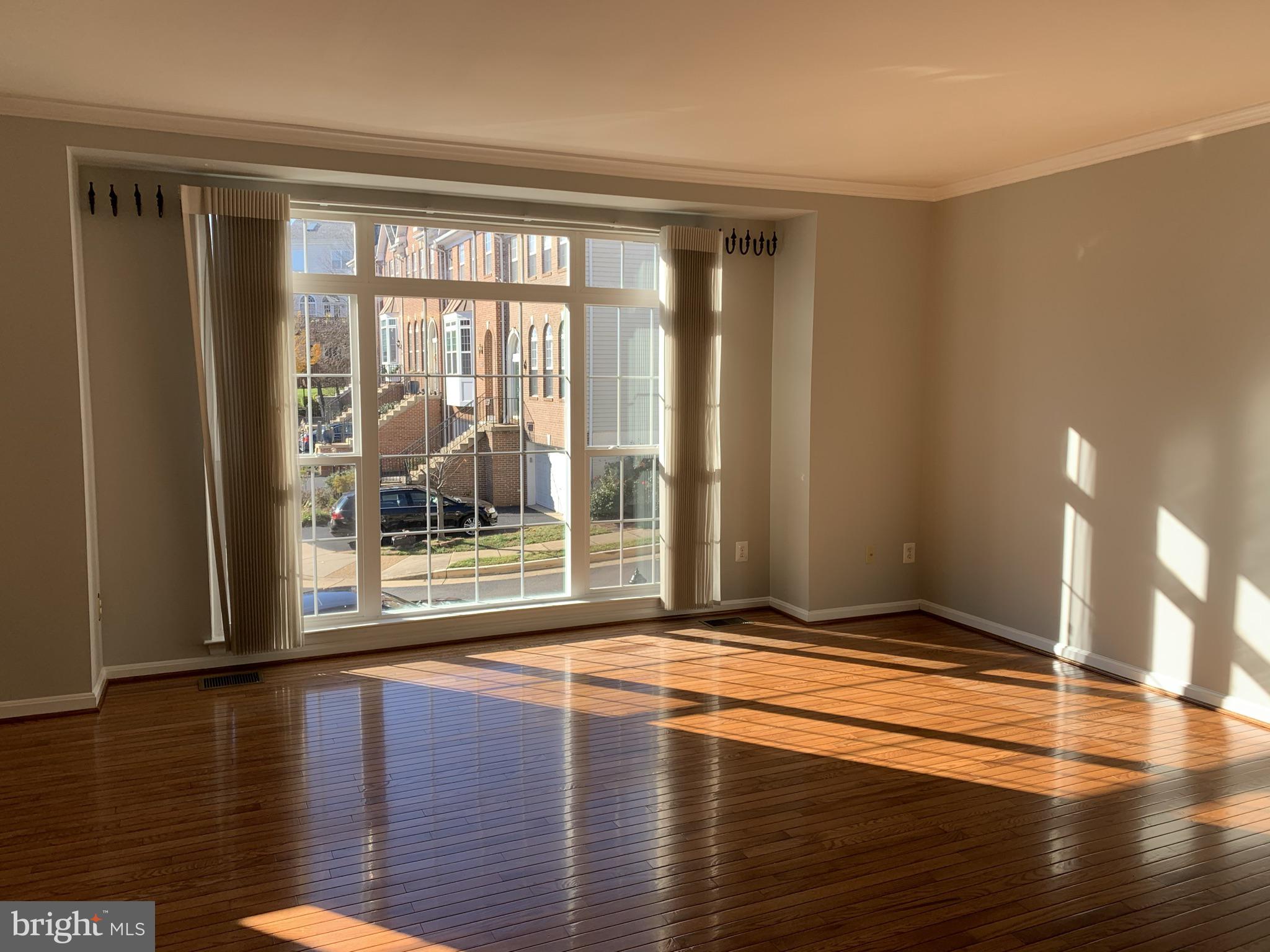 GOVERNORS GROVE - Residential Lease