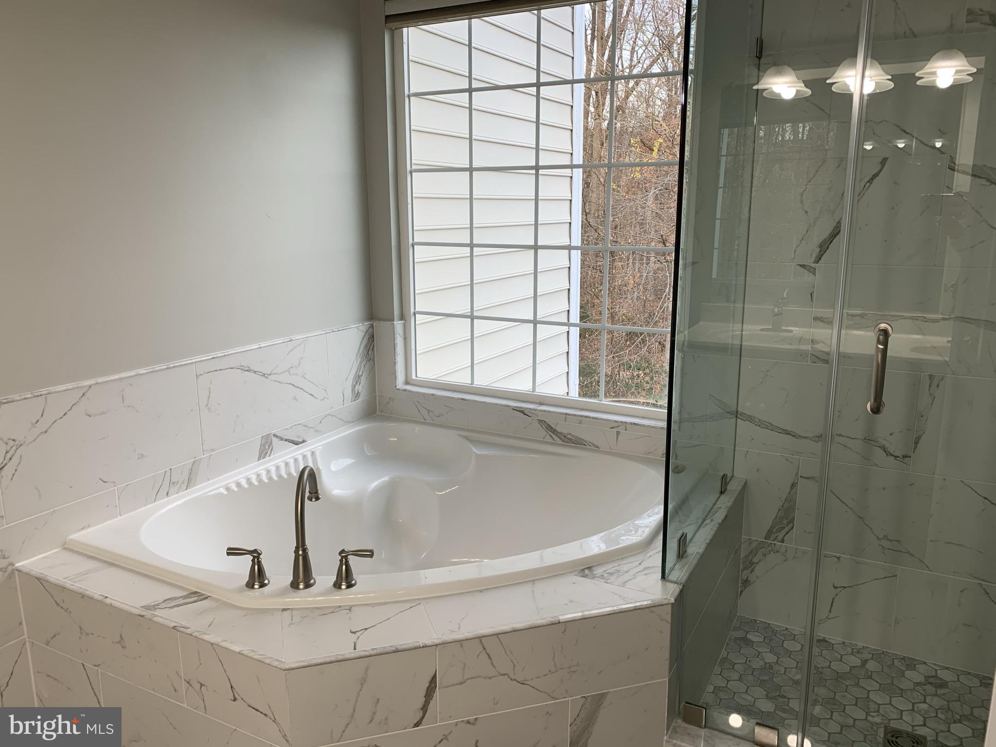 GOVERNORS GROVE - Residential Lease