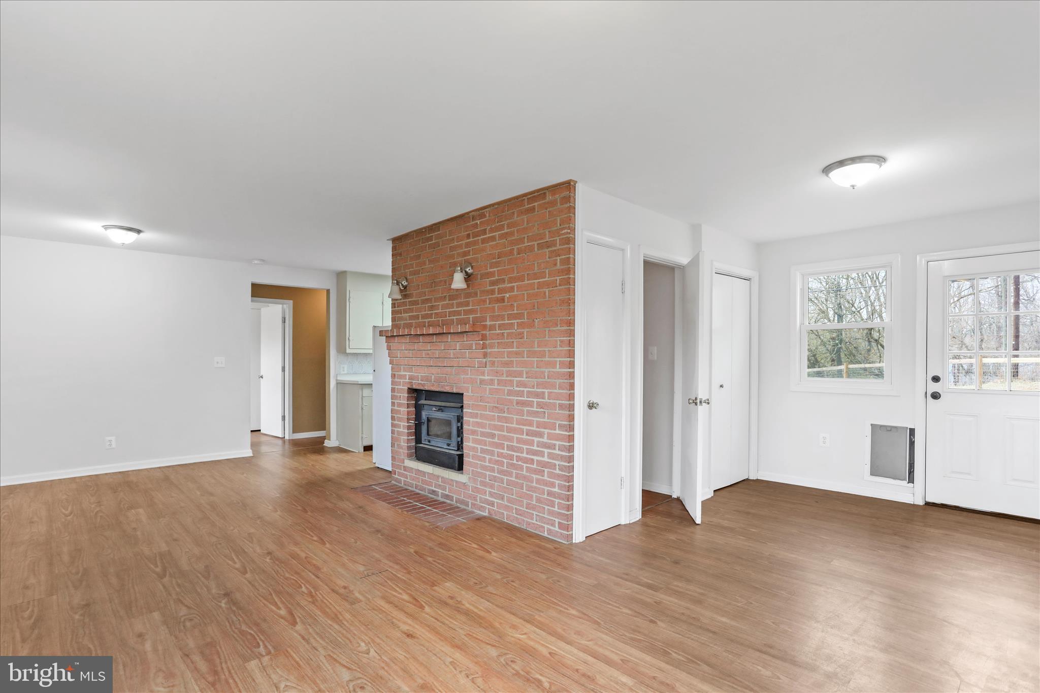 RIVERSIDE - Residential