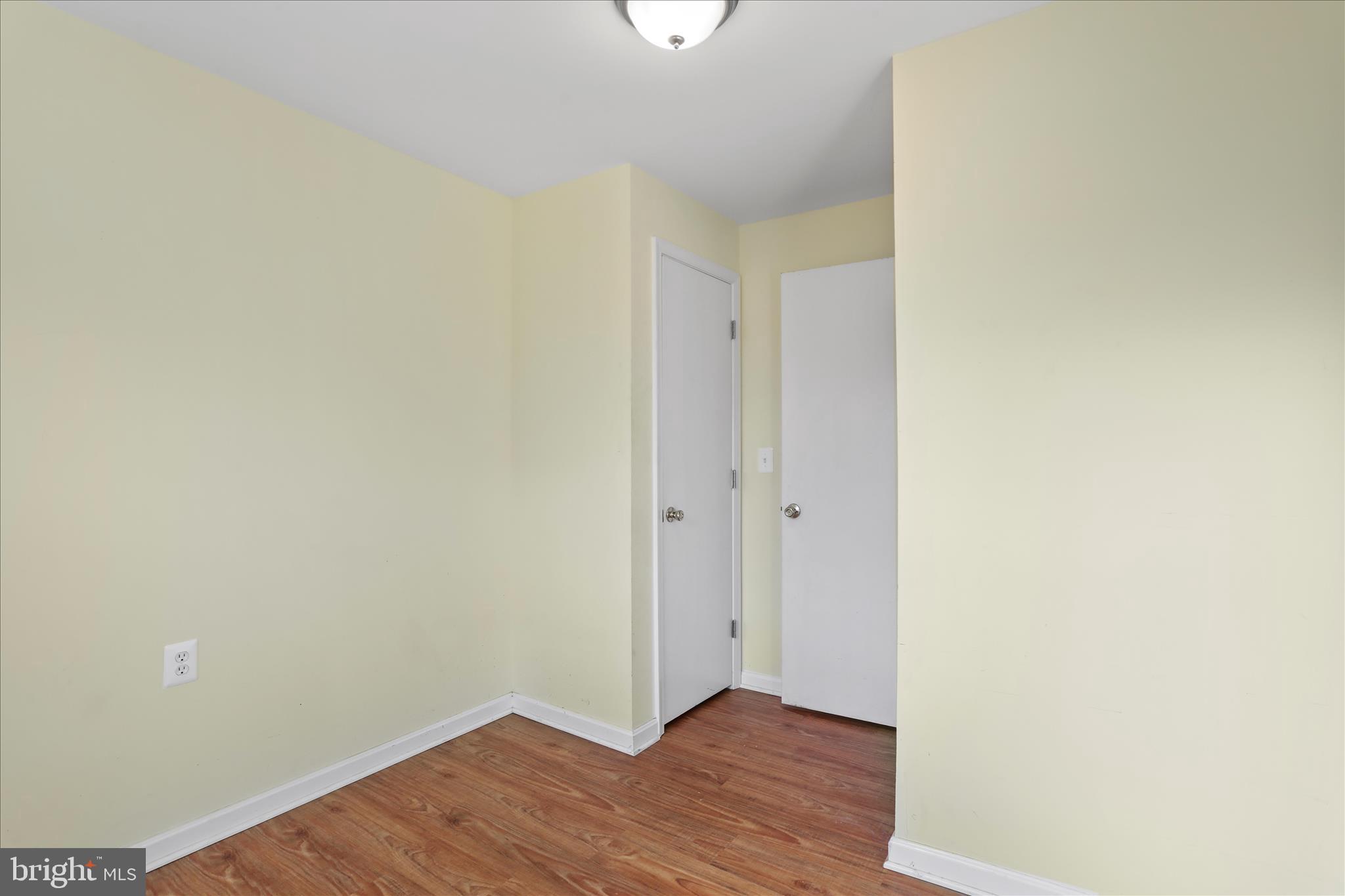 RIVERSIDE - Residential